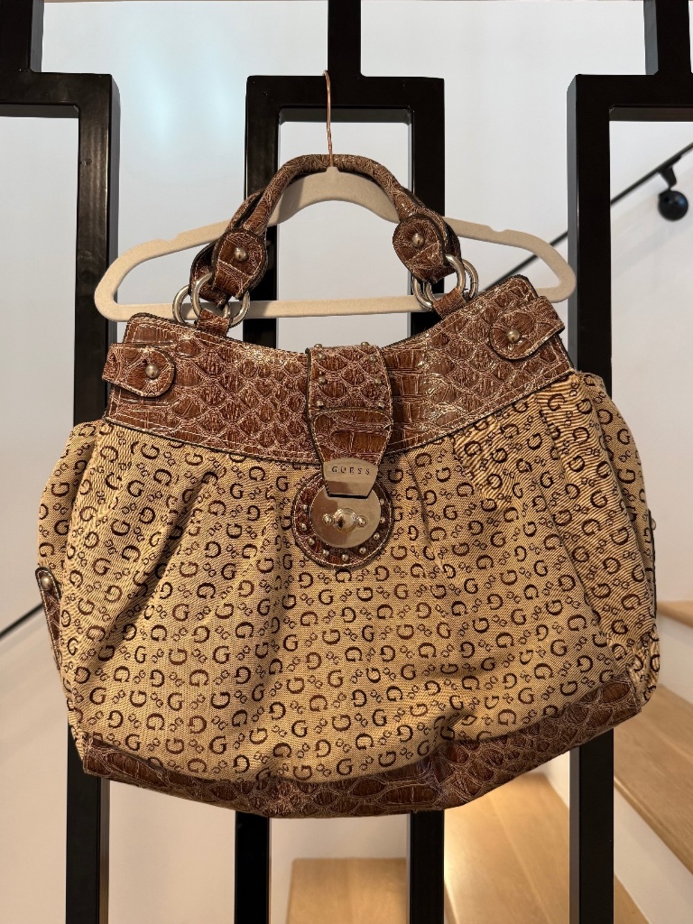 GUESS Vintage/Y2K Monogram Boho Bag